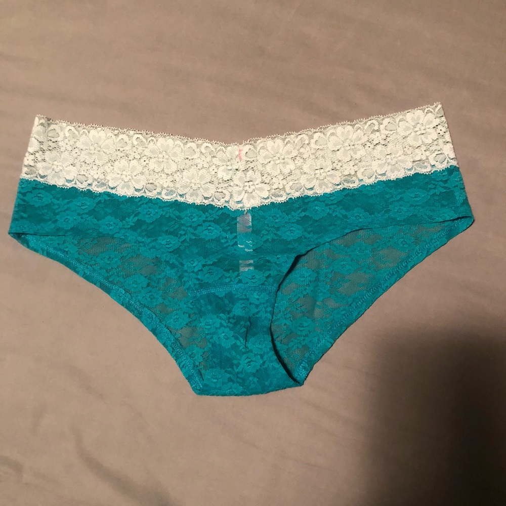 4 Pink lace panties